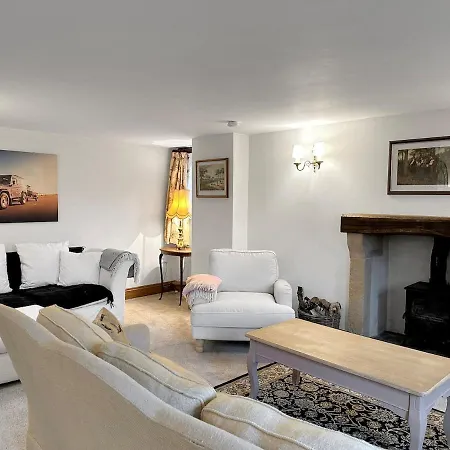 Stone Retreat In The Yorkshire Dales *