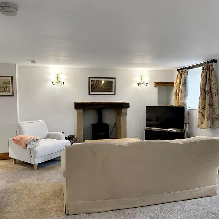 Stone Retreat In The Yorkshire Dales